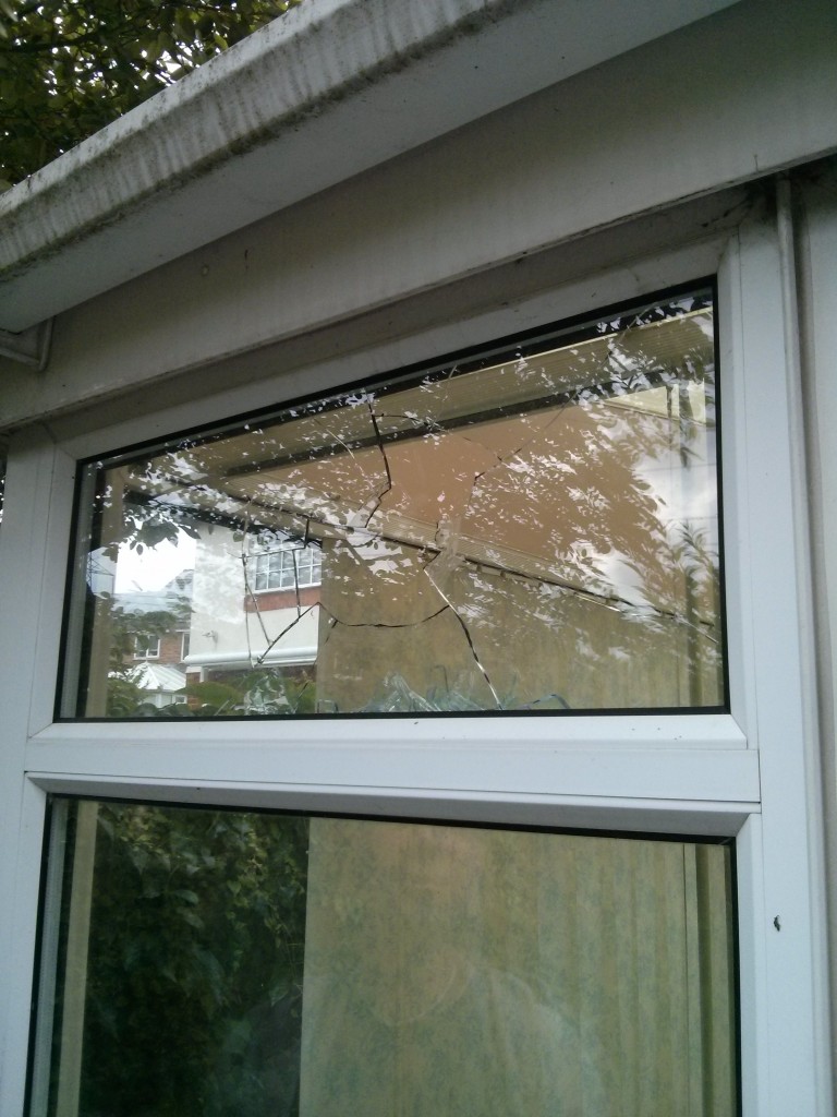 Double Glazing Glass Replacement Mitcham CR4 020 8405 4614
