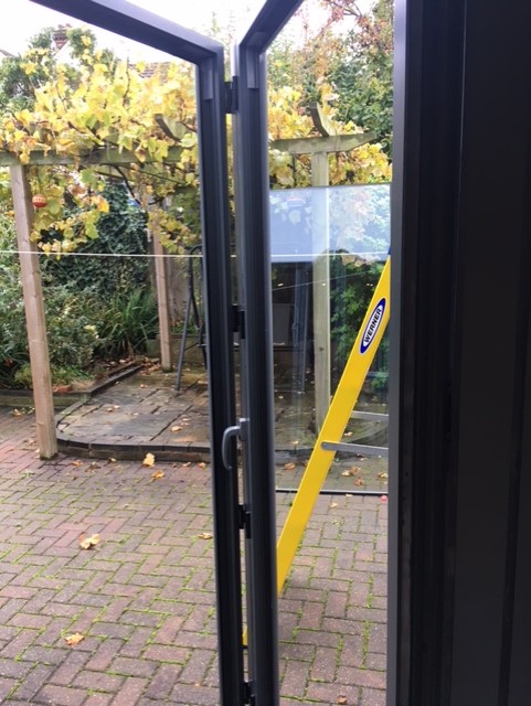 bi-folding door repairs Chelsea SW3